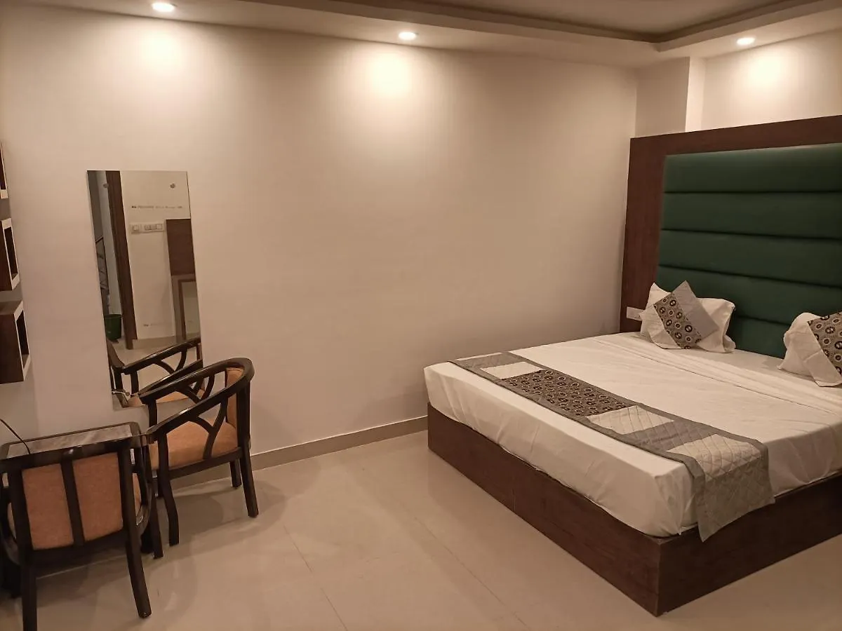 Hotel Tark Inn Near Igi Airport New Delhi
